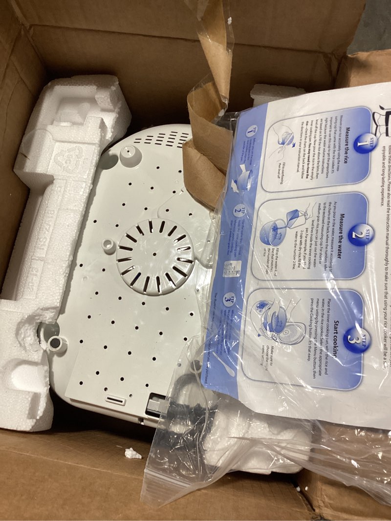 Condition photo showing Good Condition for zojirushi rice cooker