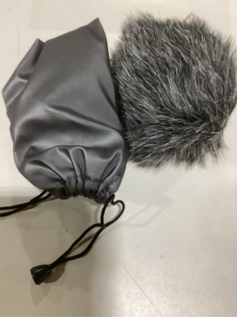 https://lotting-media.assets.bidfta.com/lotting_0dabed0e-a146-45c4-9db5-af7555f91290
