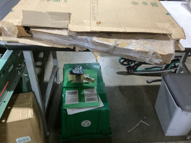 Condition photo showing New/Like New for southern champion tray 0973 premium clay-coated kraft paperboard white non-window lock corner bakery box, 10" length x 10" width x 4" height, white (case of 100) white non-window 10" x 10" x 4" - 100ct