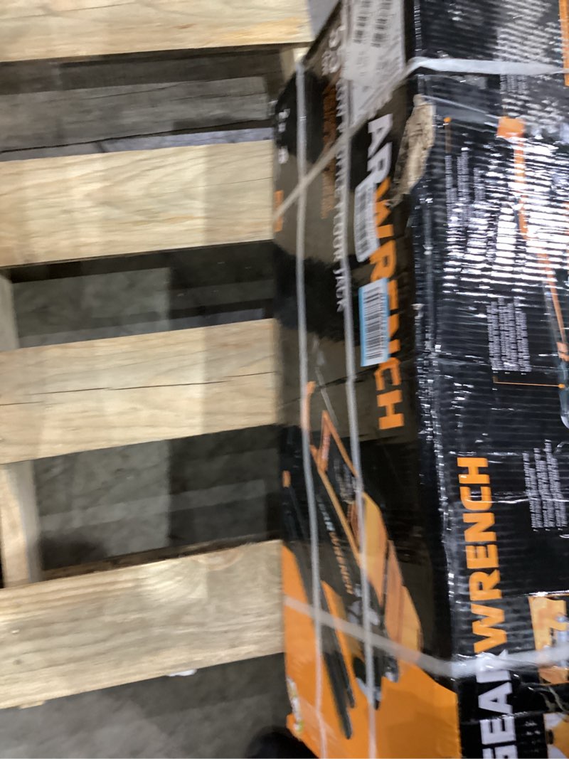 https://lotting-media.assets.bidfta.com/lotting_0dae3ca4-7ef8-49e3-a633-1360aa4d53ca