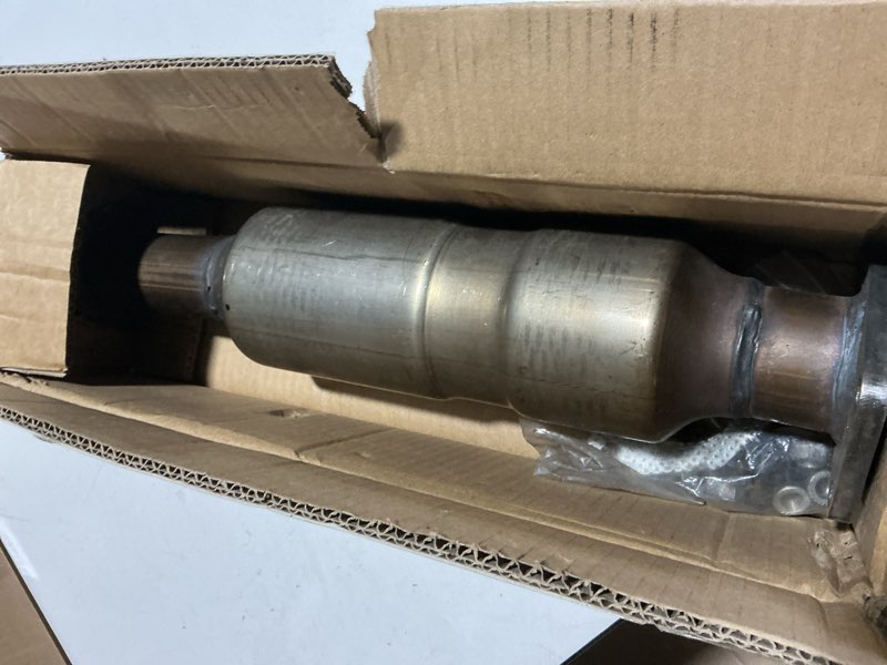 Condition photo showing Good Condition for Catalytic Converter, QKVBKAU Direct-Fit EPA & EBA Compliant for 2003-2007 Honda Accord 2.4L L4 | Replaces OEM# 642189, 16299, 40400, 83089 | OBD III & High-Flow Design