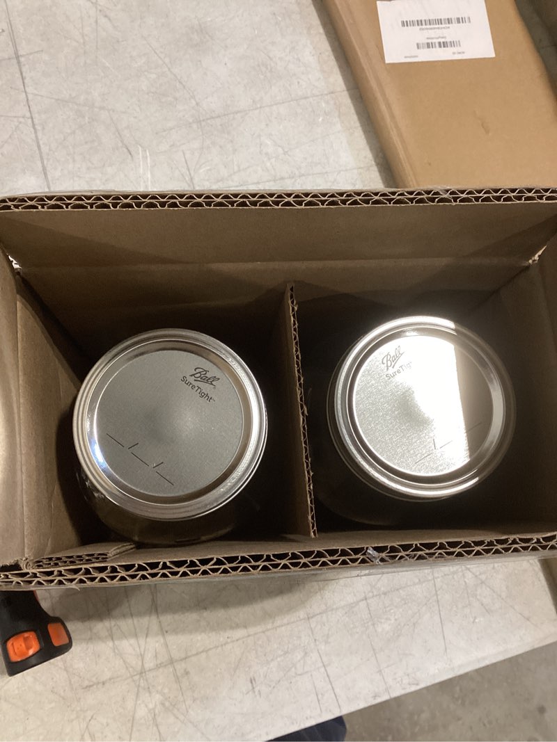 Condition photo showing Good Condition for ball 64 ounce jar, wide mouth, set of 2