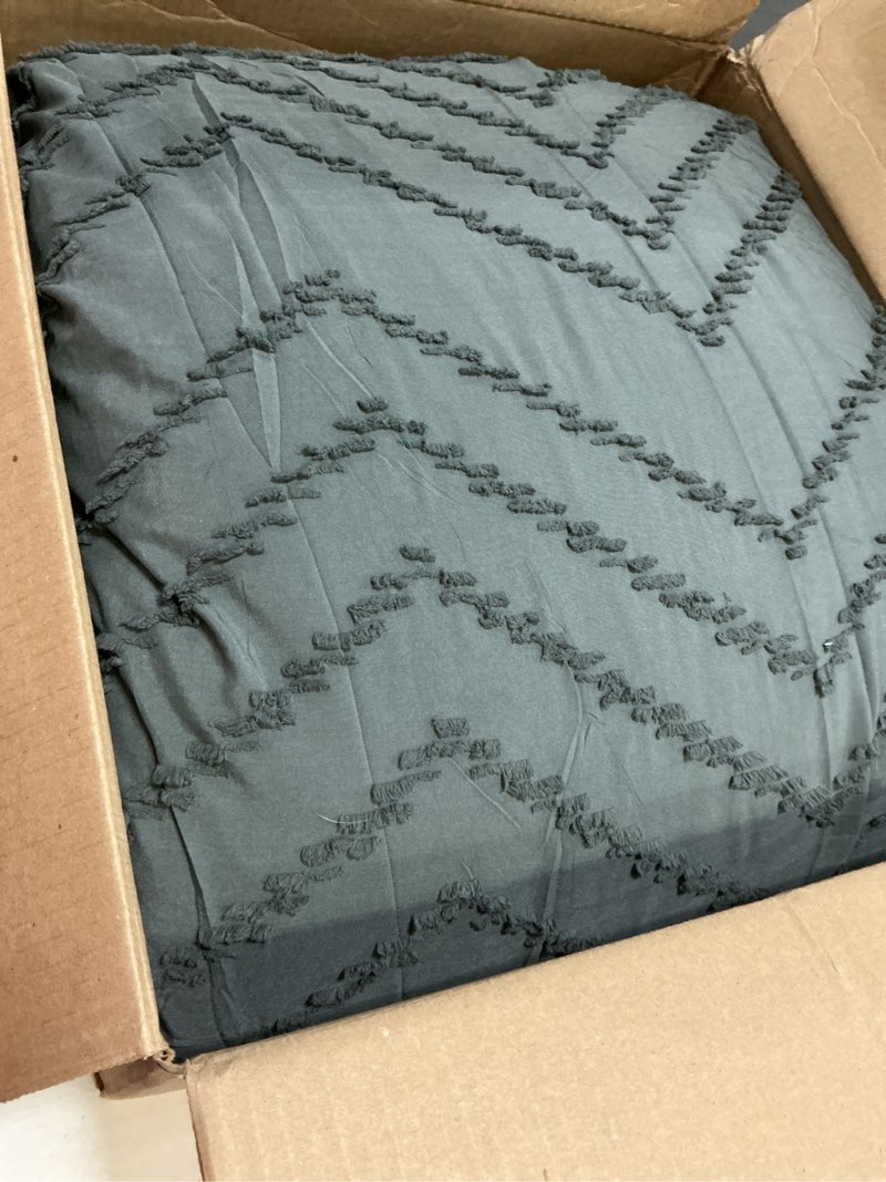 Condition photo showing Good Condition for Andency Dark Grey California King Comforter Set, Boho Cal King Soft Warm Tufted Neutral Bedding Comf