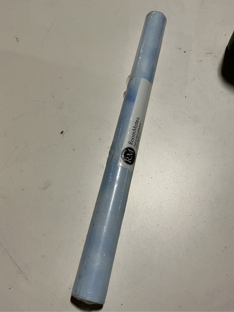 Condition photo showing Good Condition for Cloud Peel and Stick Wallpaper