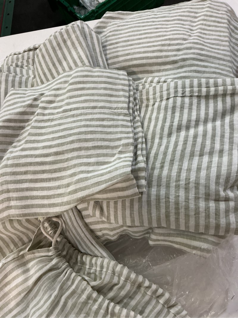 Condition photo showing Good Condition for european linen sheet set, king, willowleaf/white stripe