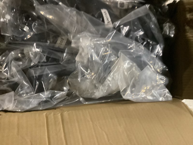 https://lotting-media.assets.bidfta.com/lotting_0dc10425-af4b-428b-8a05-36c1fc76febc