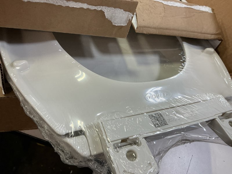Condition photo showing Good Condition for kohler 20111-0 brevia, slow close toilet seat, round toilet seat, grip-tight bumpers quick-attach hardware, white