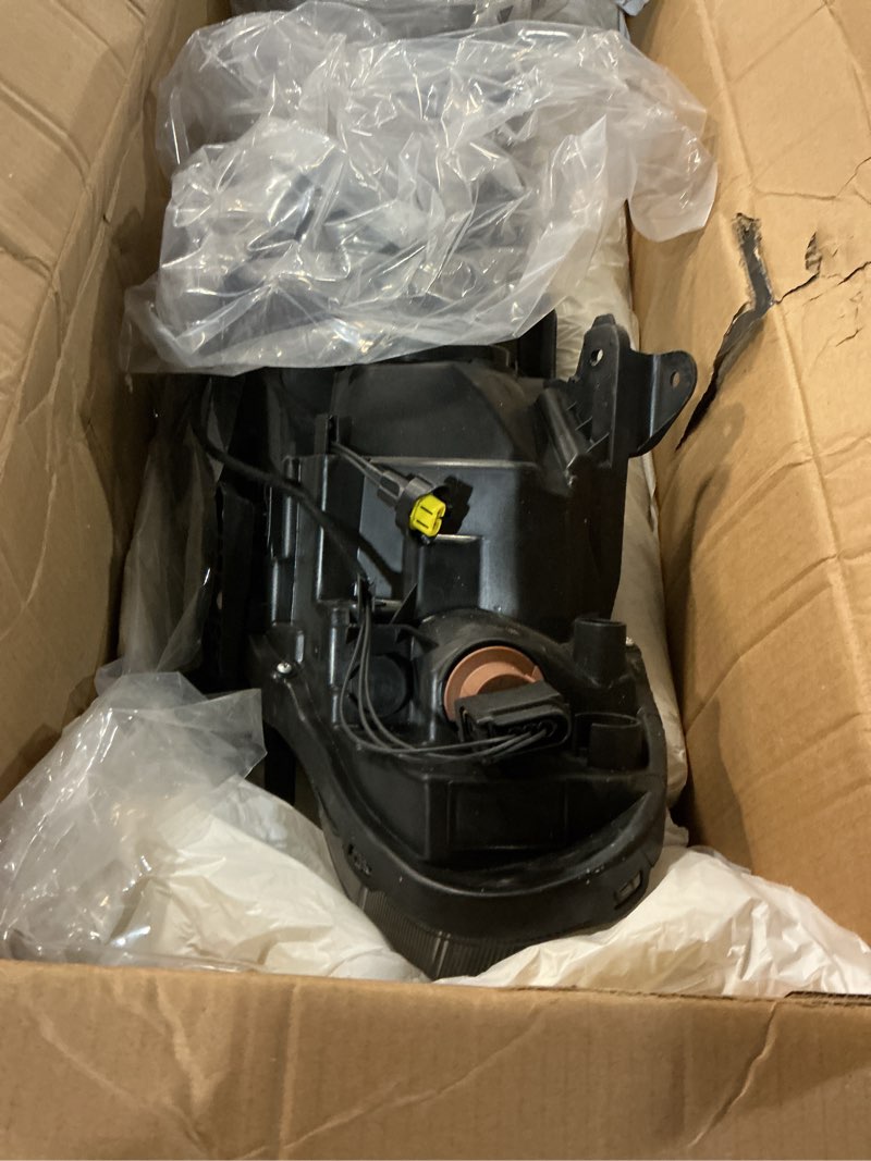 Condition photo showing Good Condition for labwork Headlight Assembly Replacement for Sentra S SV 2020-2022 Halogen Headlight Left Set Driver Side 260606LB0A