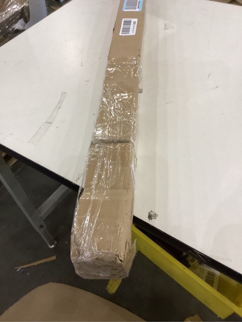 Condition photo showing Good Condition for Curtain rod