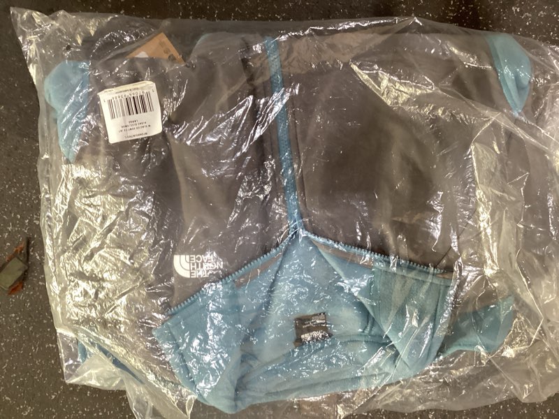 Condition photo showing Good Condition for the north face women's glacier heavyweight 1/2 zip jacket, m, algae blue/smoked pearl