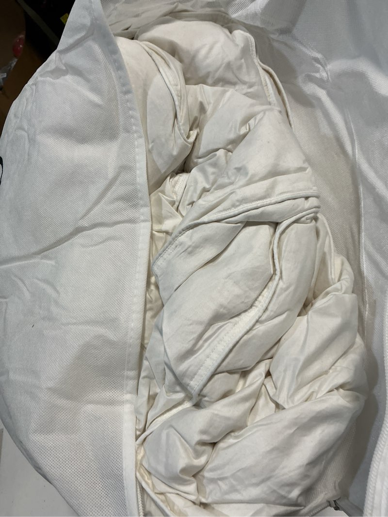Condition photo showing As Is for quince premium down alternative duvet insert, whire, full/queen 