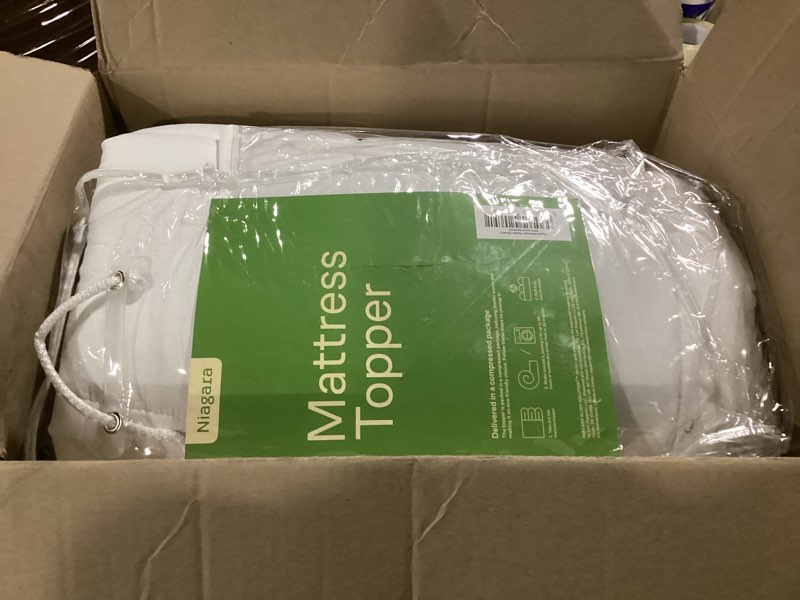 Condition photo showing Good Condition for Ultra Soft Queen Size Mattress Topper - Viscose Made from Bamboo Pillow Top Mattress Pad for Back Pain Relief - Naturally Cooling for Hot Sleepers, Green Green Queen