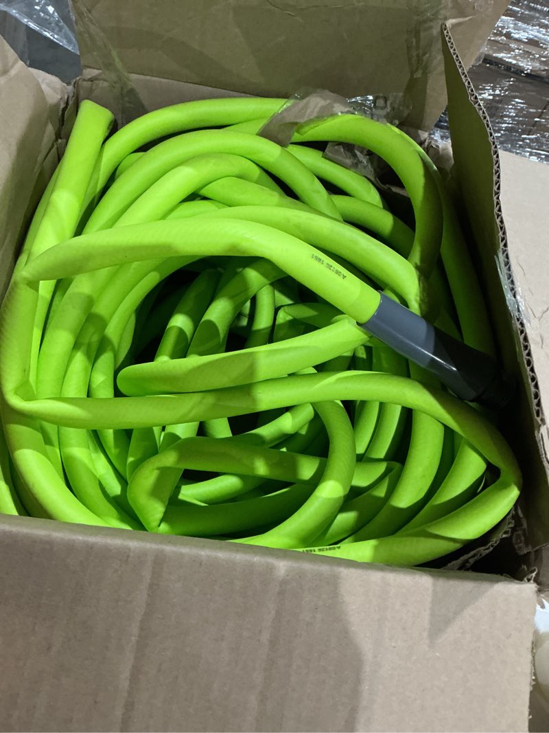 Condition photo showing Good Condition for flexzilla hose