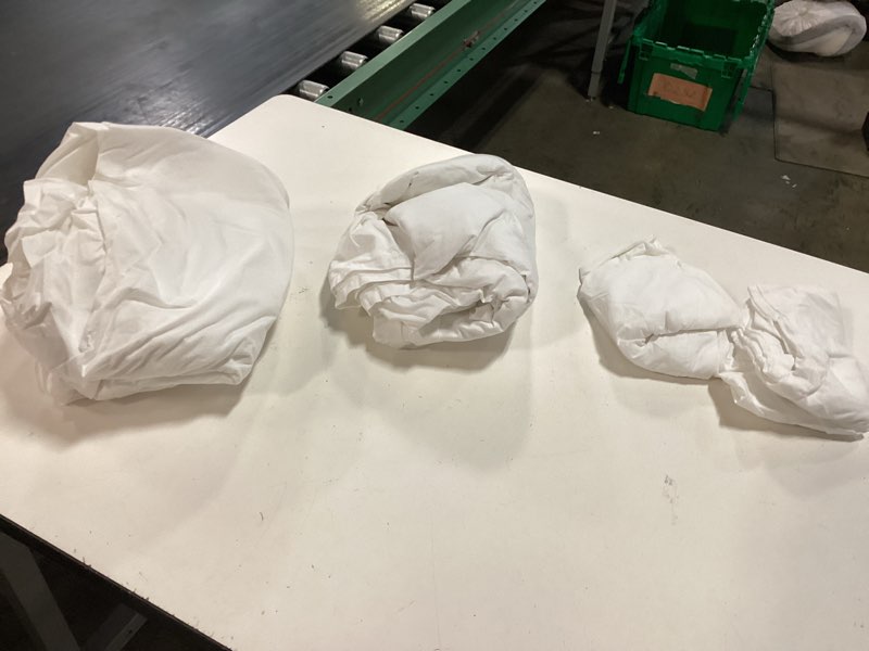 Condition photo showing Good Condition for Untitled Item