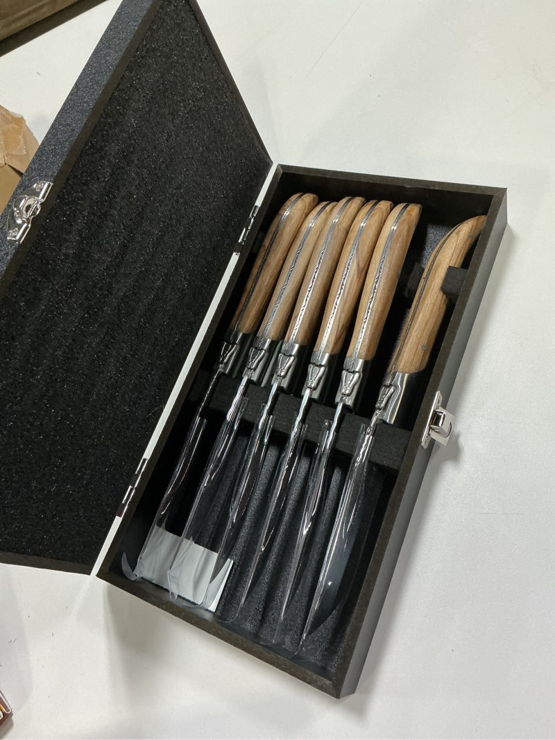 Condition photo showing Good Condition for Laguiole Style de Vie Steak Knives, Luxury Line, 6 pieces, Olive Wood, in giftbox