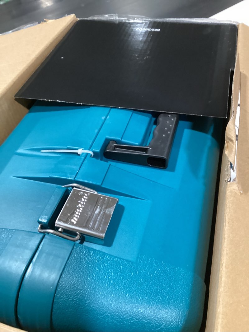 Condition photo showing New/Like New for makita 5007mg magnesium 7-1/4-inch circular saw