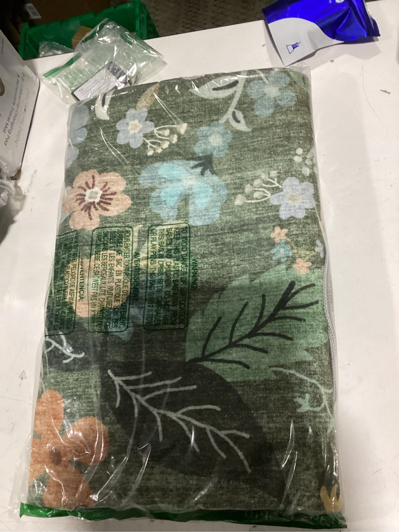 Condition photo showing Good Condition for hallway 3x6 washable runner rug - indoor floral scalloped kitchen entryway low pile carpet soft non slip floor mat for bathroom living room bedroom elegant home decor(3x6 floral/green) 3' x 6' (rectangular) green/floral