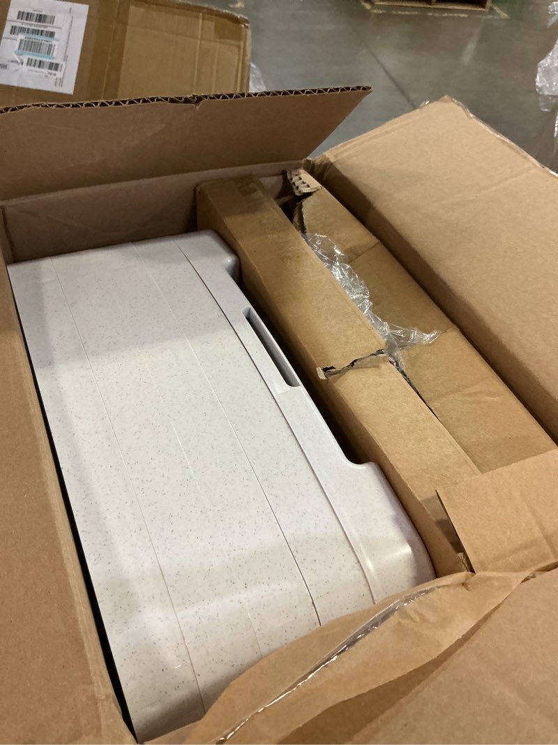 Condition photo showing Good Condition for nesco fd-80a square shaped food dehydrator, for snacks, fruit, beef jerky, white