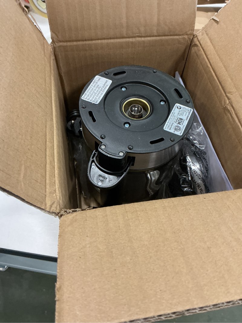 Condition photo showing Good Condition for Amazon Basics Electric Kettle with Glass Carafe for Tea and Coffee, BPA-Free, Fast Boiling, Auto Shut-Off, 1.1 Quarts, 1500W, Glass and Steel Glass Carafe 1.1 Quarts