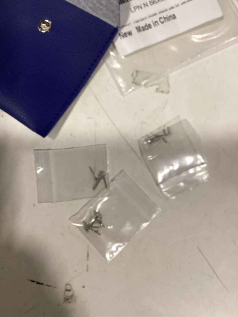 Condition photo showing Good Condition for Similar product not like stock photo316L Surgical Steel 22g/20g/18g Nose Rings Studs L-Shape Nose Nostrial Piercing Body Jewerly L Shaped Nose Studs 1.5mm 2mm 2.5mm 3mm CZ Nose Screw Studs Rings for Women 6pcs/L-shape/18g/2.0mm Clear CZ/Black