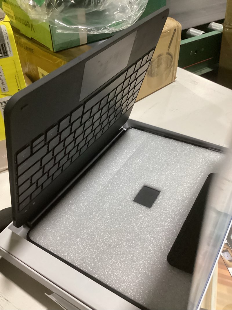 Condition photo showing Good Condition for esr ipad pro 12.9 case with keyboard, easy-set magnetic stand, portrait/raised modes for ipad pro 12.9 (6th/5th/5th/3rd), removable protective case, rebound 360 series, black
