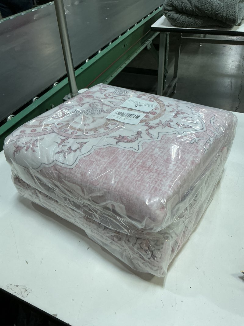 Condition photo showing New/Like New for 6x9 Area Rugs Washable: Oriental Soft Area Rug for Living Room Bedroom No Shedding - Low Pile Thin Carpet Rug for Dining Room Non Slip - Boho Vintage Rug for Home Decor - Soft Pink Soft Pink 6' x 9' (Rectangular)