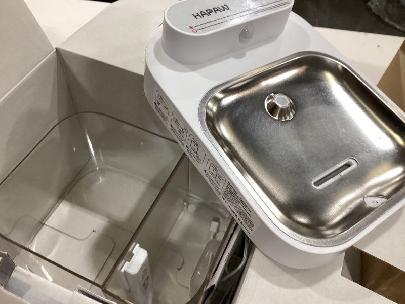Condition photo showing Good Condition for cat water fountain, wastewater separation & no filter cotton, pet water dispenser with 101oz/3l large capacity tank, wireless automatic water fountains for cats indoor cat watering supplies