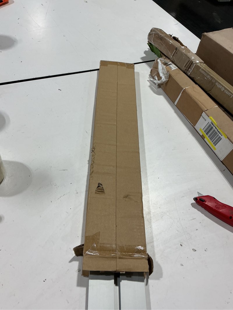 Condition photo showing As Is for kreg kma4600-e straight edge guide extension rail-2 ft