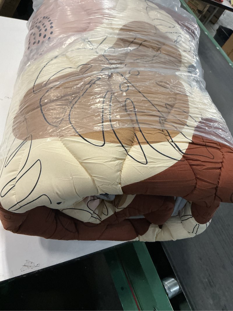 Condition photo showing Good Condition for Baby Play Mat, 200x180cm Thick Soft Padded, Baby mat for Floor for Playpen, Non-Slip Portable Crawling Mat for Babies Toddlers and Infants, Foldable and Machine Washable with Boho Design