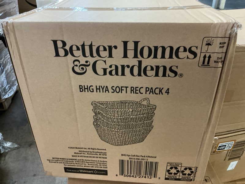 Condition photo showing New/Like New for better homes & gardens tapered rectangular water hyacinth basket  set of 4
