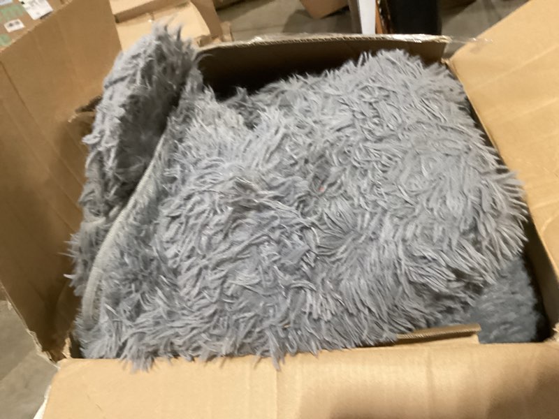 Condition photo showing Good Condition for amazon basics indoor area rug, 3d bubble washable home decor carpet for living room, bedroom, 8' w × 10' l, grey grey 8' x 10' (rectangular)