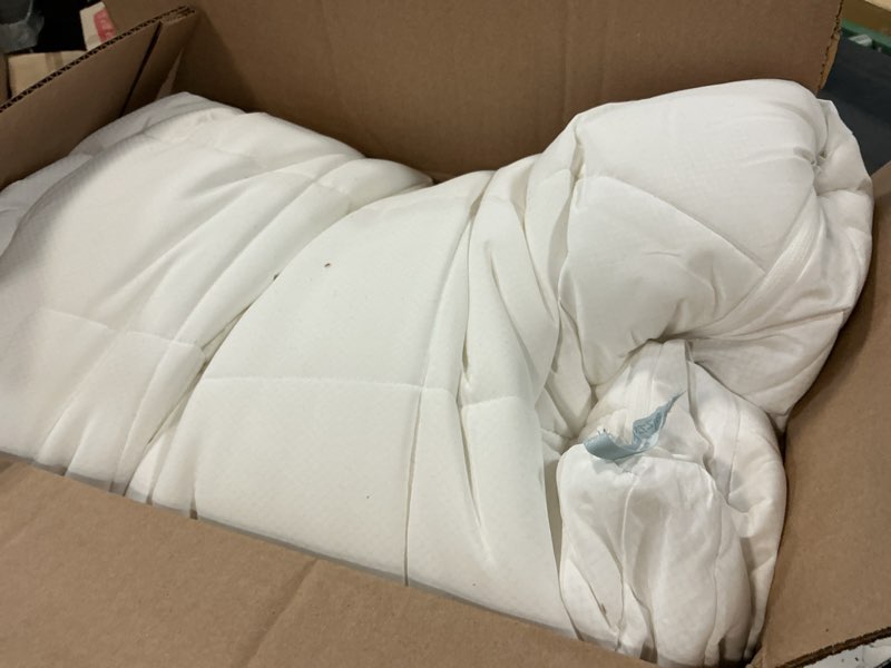 Condition photo showing Good Condition for Nuzzle Cooling Adjustable Pillow for Side Sleepers, Luxury Standard Size Bed Pillow Hotel Collection - Best Adjust Height Soft Firm Pillow for Back, Stomach or Side Sleepers - Home Gifts 2 pcs