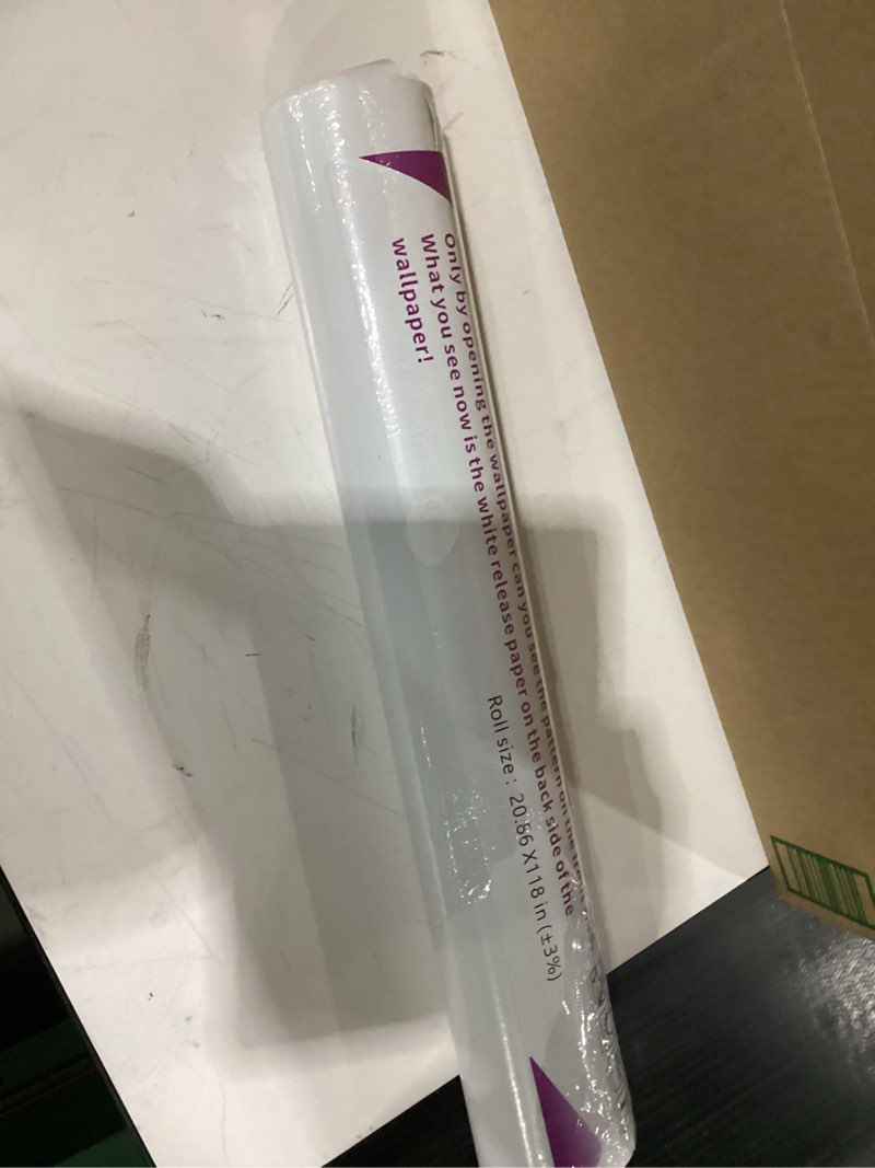 Condition photo showing Good Condition for 20.86x118 wallpaper