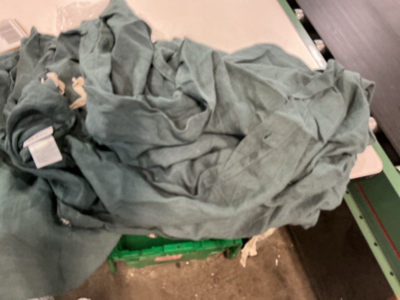 Condition photo showing Good Condition for luxury organic sateen duvet cover set color: pine size: twin