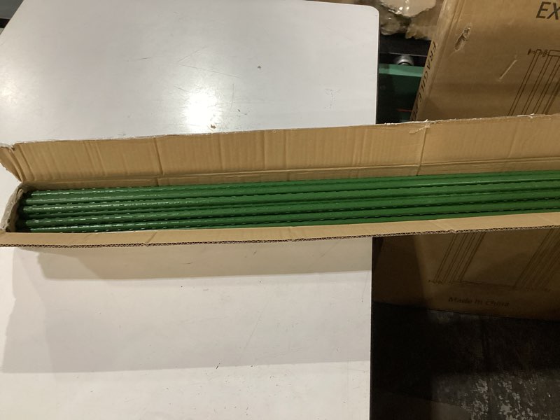 Condition photo showing New/Like New for g-leaf garden stakes 5 ft plastic coated steel tube sturdy metal plant sticks for tomato,cucumber,bean,tree,pack of 25 5ft-25 pack