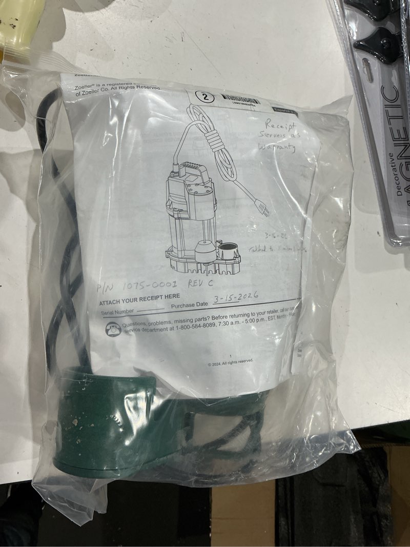 zoeller 1/2-hp 115 -volt 60-gallon cast iron submersible sump pump