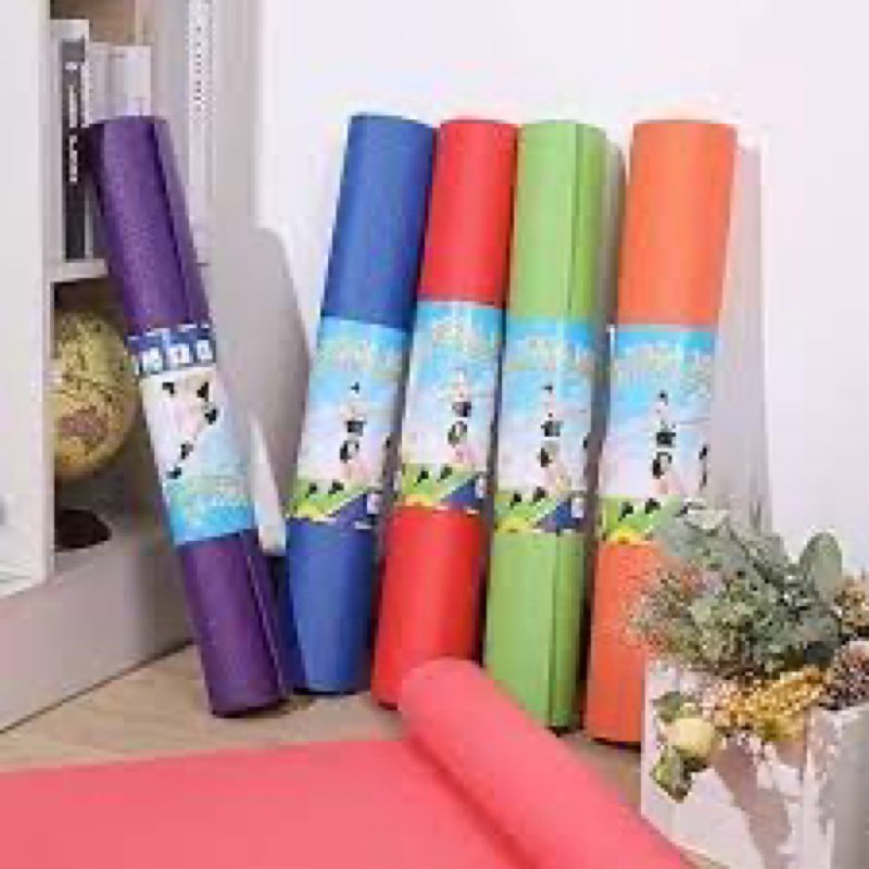 Different colors (1 Piece) 3 mm Thick Yoga Mat Exercise Workout Mat Non Slip Fitness Pad for Women Gym Home Yoga Pilates Multicolored