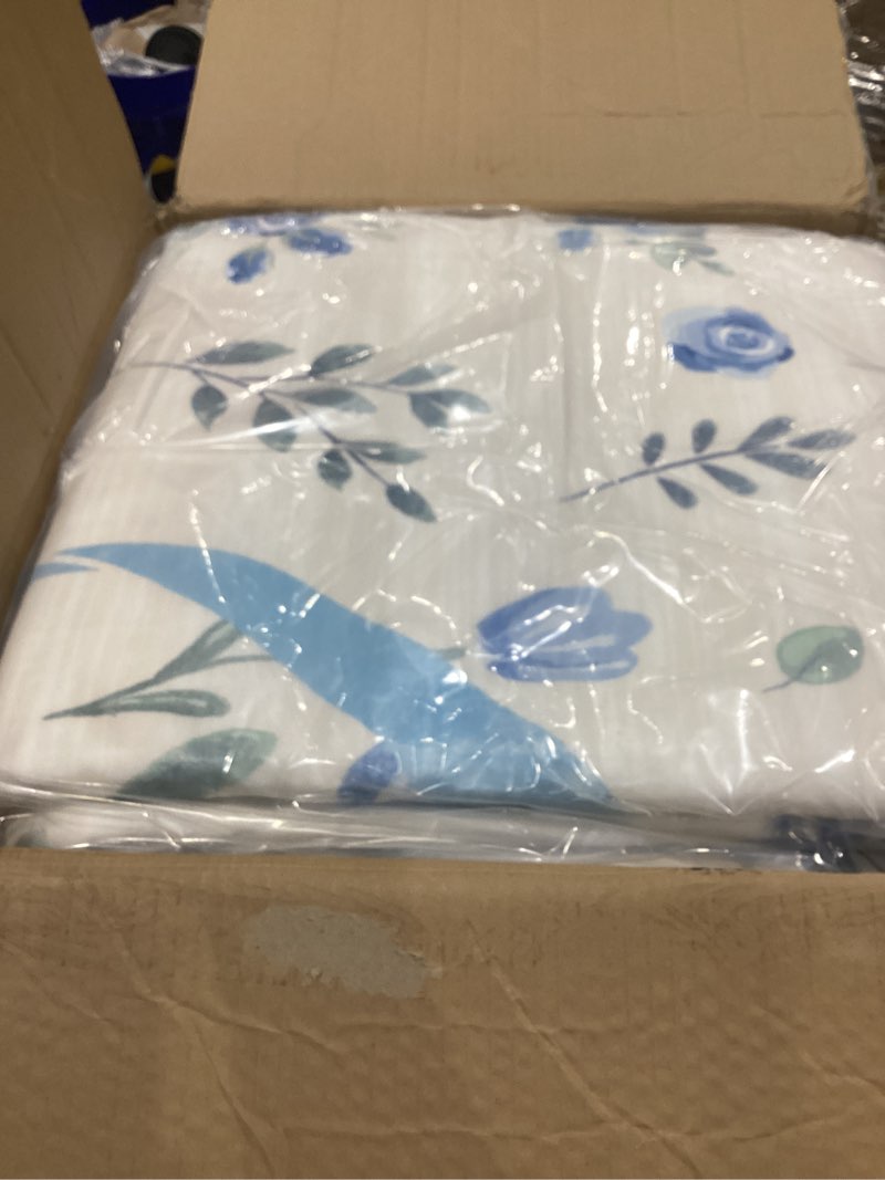Condition photo showing New/Like New for garveehome floral bow rugs for bedroom girls, 9x12 area rugs for living room with soft low pile, non slip blue and white washable rug 9x12 for nursery kids playroom dorm dining room blue/beige 9' x 12' (rectangular)