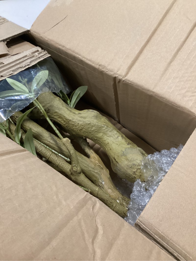 Condition photo showing New/Like New for GAOMON Artificial Olive Tree 6FT(72in) Tall Faux Silk Olive Trees with Backet for Home Office Living Room Decor Indoor Fake Potted Tree with Handmade Seagrass Basket and Lifelike Fruits 6 Ft Olive Tree With Basket 1
