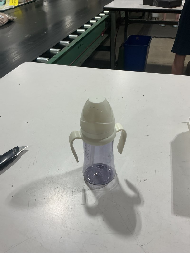 Condition photo showing Good Condition for grosmimi spill proof no spill magic sippy cup with straw with handle for baby and toddlers, customizable, ppsu, bpa free 10 oz (white)