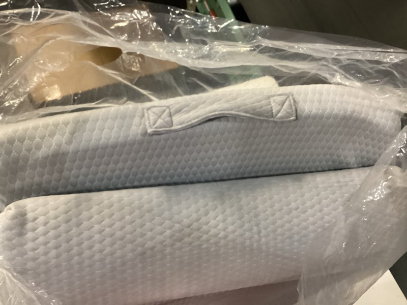 Condition photo showing Good Condition for bedluxe 3pcs orthopedic bed wedge pillow set, foam wedge pillow post surgery for back, leg and knee support, adjustable 9&12 inch folding triangle pillow for sleeping, acid reflux, snoring, light grey light grey adjustable 9&12 inch + 1 head pillow