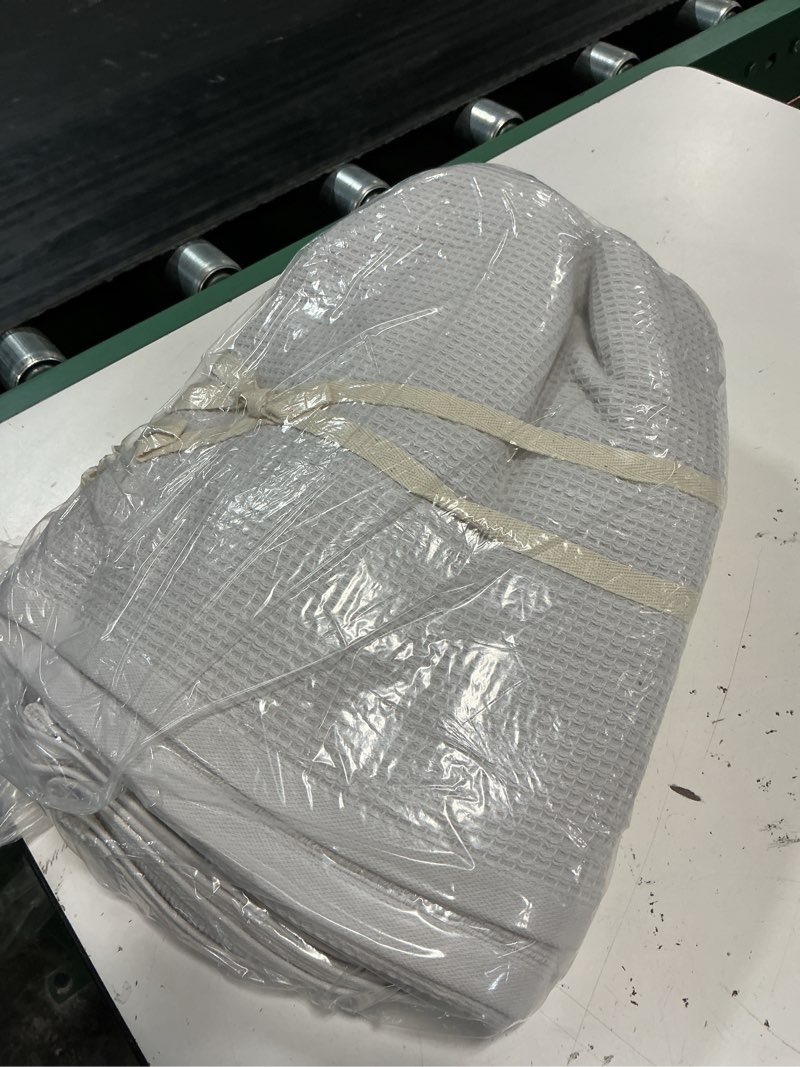 Condition photo showing Good Condition for waffle terry bath towel (set of 2), one size, silver
