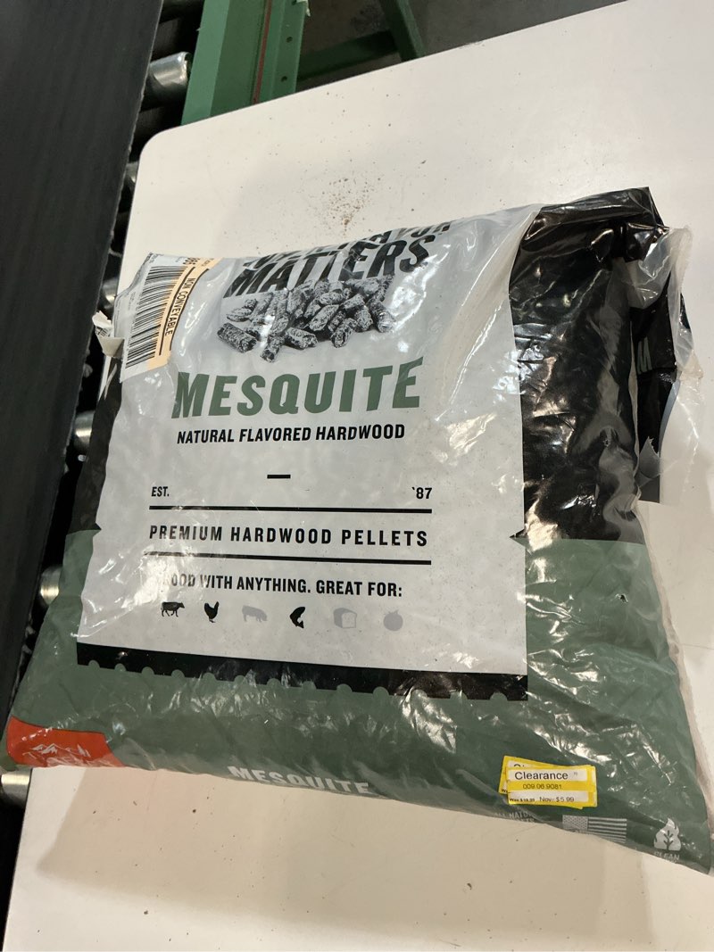 Condition photo showing New/Like New for traeger hardwood pellets all natural mesquite 18 lb
