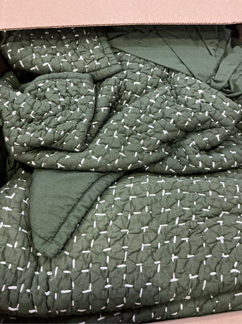 Condition photo showing Good Condition for organic cotton hand stitched quilt set, king/cal king, pine