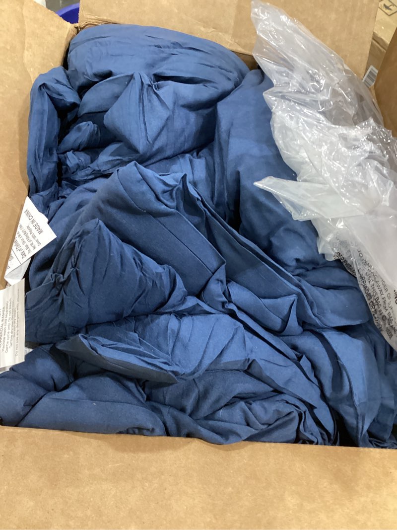 Condition photo showing Good Condition for Bedsure California King Comforter Set Navy - Bed in a Bag Cal King Bedding Set 7 Pieces, GentleSoft™ Pintuck Bed Set Gift for Family, Pinch Pleat Navy Comforter with Sheets, Pillowcases & Shams California King 09 - Navy