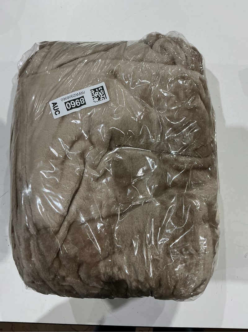 Condition photo showing Good Condition for heate blanket 