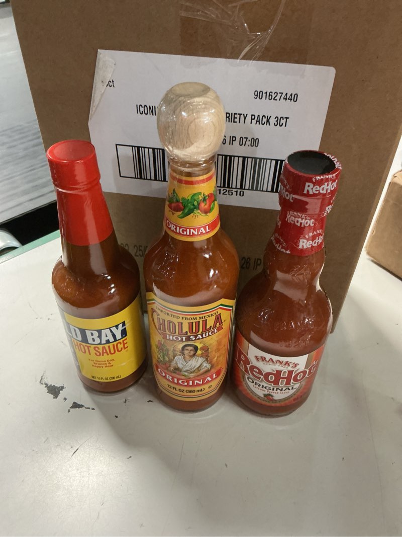 Condition photo showing New/Like New for ( best by 04/2026 ) hot sauce variety pack, great hot sauce lover gift set, flavors include frank's redhot original, old bay, and cholula original, 34 fl oz