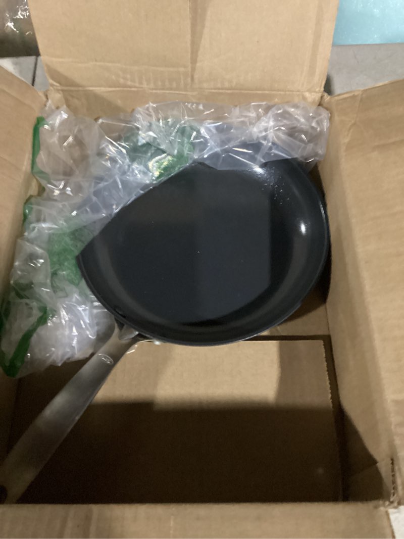 Condition photo showing Good Condition for OXO Enhanced 10" Frying Pan Skillet, PFAS-Free Ceramic Nonstick, Durable Hard Anodized Cookware, Scratch Resistant, Stainless Steel Handle, Good Grips, Dishwasher Safe, Oven safe, Black 10" Frying Pan Skillet Black