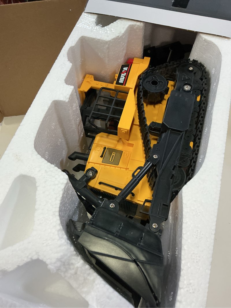 Condition photo showing New/Like New for fisca remote control bulldozer rc 1/16 full functional construction vehicle, 2.4ghz 11 channel dozer front loader toy with light and sound for kids age 6, 7, 8, 9, 10 and up years old