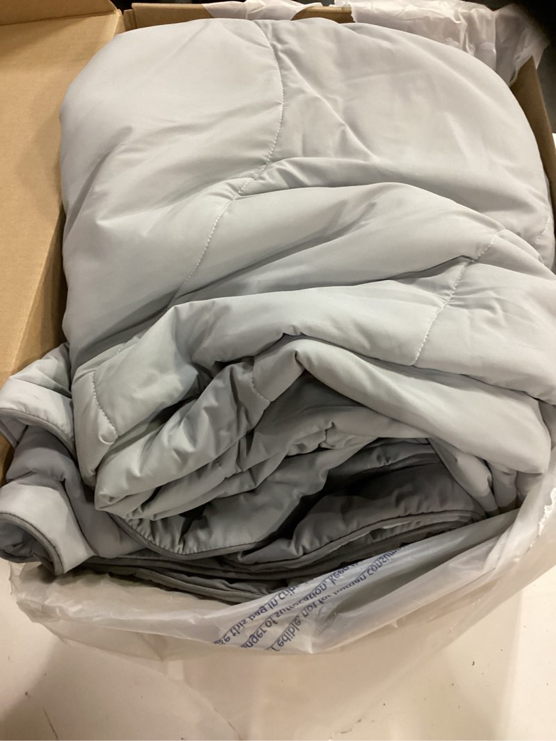 Condition photo showing Good Condition for rest® evercool® cooling comforter, king/cali king, blanket for hot sleepers, all season bedding for night sweats, breathable lightweight duvet, 106x90 inches, cool gray cool gray king / cali king (106"x90")